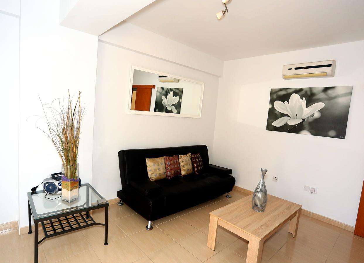 Penelope Court Apartment 102 Larnaca Esterno foto